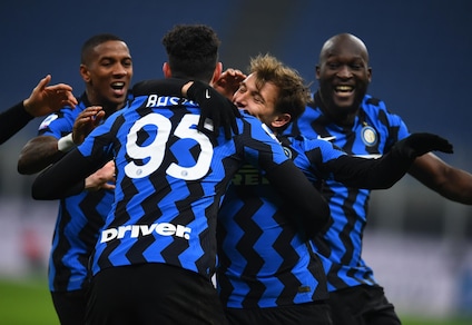 Inter-Juve 2-0: Vidal e Barella show, Conte aggancia il Milan