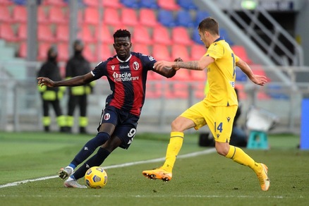 Bologna, Barrow può portare a una retromarcia sul mercato