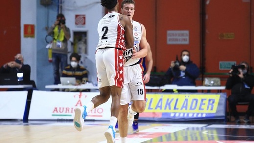 L'Olimpia Milano senza Rodriguez soffre ma vince 83-81 a Cremona
