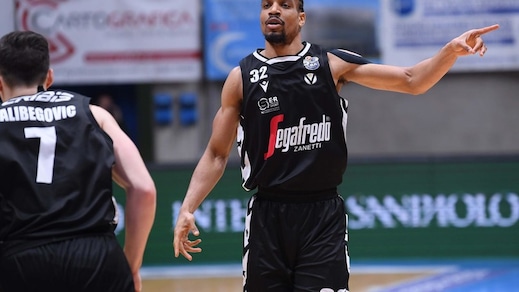 Eurocup, Virtus Bologna batte il Jl Bourg. Trento, primo successo in Top 16