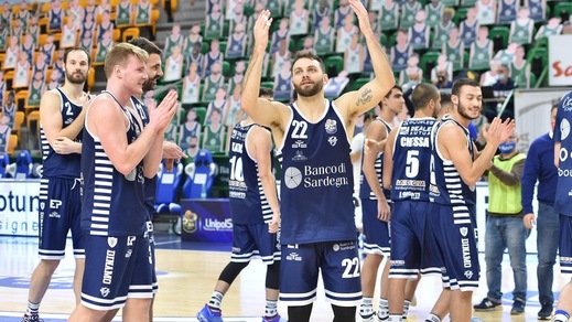 Champions, Sassari vince a Istanbul e vola ai playoff