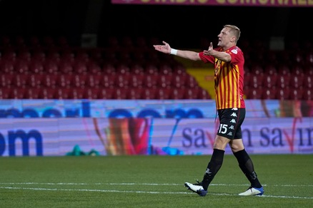 Benevento, Glik spegne le polemiche: "Rispetto i tifosi del Torino"