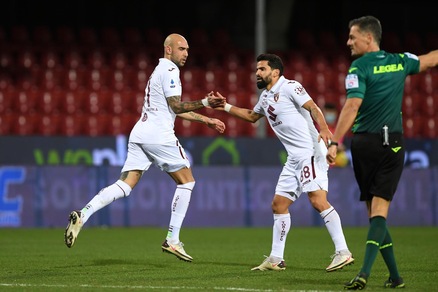 Viola e Lapadula illudono il Benevento, Zaza show salva il Torino