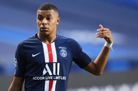 Mbappé: "Sto riflettendo se rinnovare col Psg oppure no"