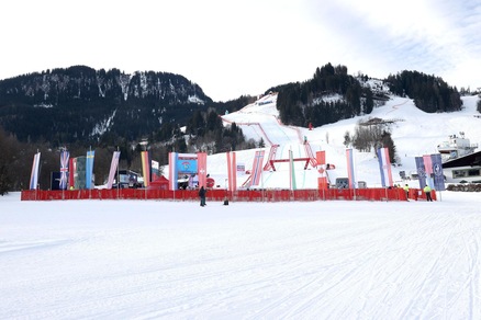 Coppa del Mondo, cancellata per maltempo la discesa di Kitzbuehel
