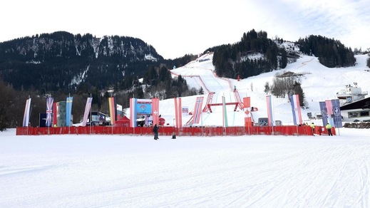 Coppa del Mondo, cancellata per maltempo la discesa di Kitzbuehel