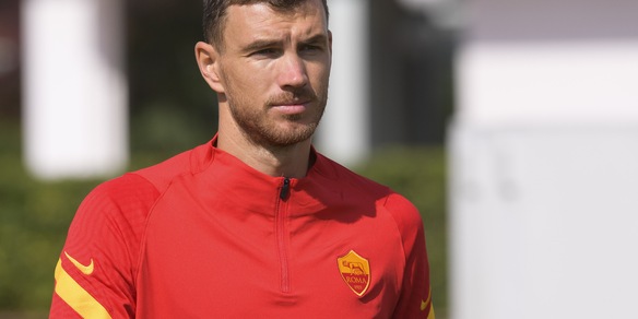 Roma, Dzeko lavora a parte aspettando l'Inter