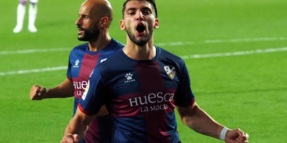 Liga, l'Huesca batte 3-1 il Valladolid: tripletta di Rafa Mir
