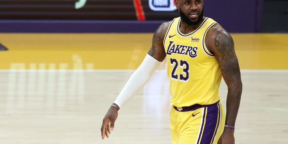 Classifica Forbes, LeBron James il giocatore più pagato in Nba