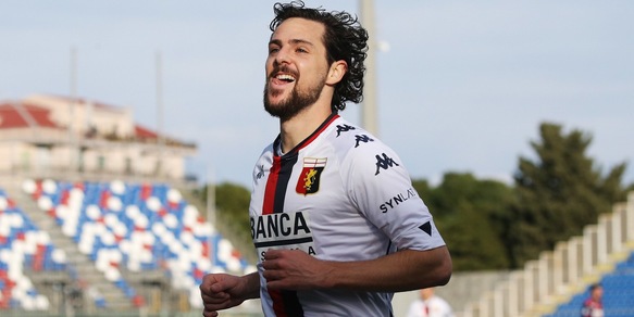 Genoa, Destro show contro il Crotone. Beffa Cagliari: Boga risponde a Joao Pedro