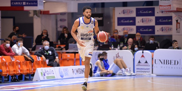 Thompson guida Brindisi: battuta Reggio Emilia 79-70