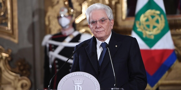Crisi, Mattarella: "Serve un governo di alto profilo". In arrivo Draghi