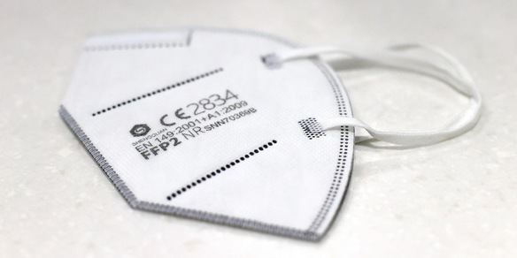 Covid, contagio anche con mascherina FFP2: ecco quando