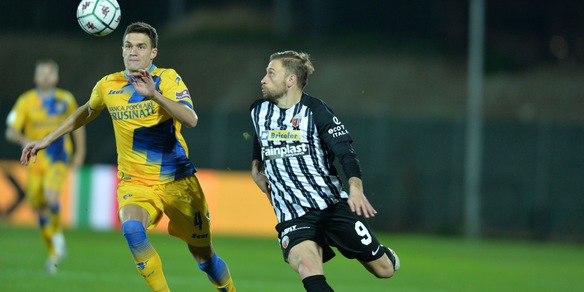 Ascoli-Frosinone 1-1: l'ex Dionisi gela Nesta al 94'