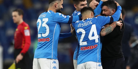 Napoli, tifoso si commuove in radio e il club lo invita al "Maradona"