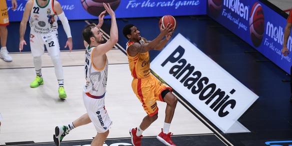 Coppa Italia, Brindisi e Pesaro battono Trieste e Sassari e volano in semifinale