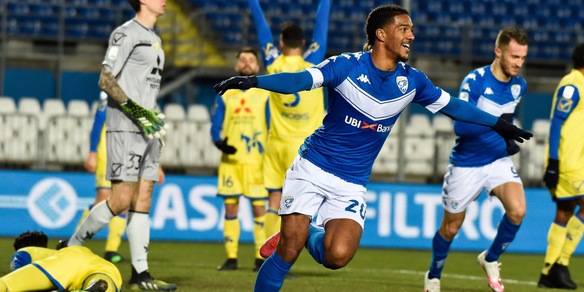 Il Brescia ferma la striscia positiva del Chievo: 1-0 firmato Ayè