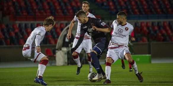 Alla Reggina non bastano Menez e Folorunsho: il Cosenza rimonta, 2-2