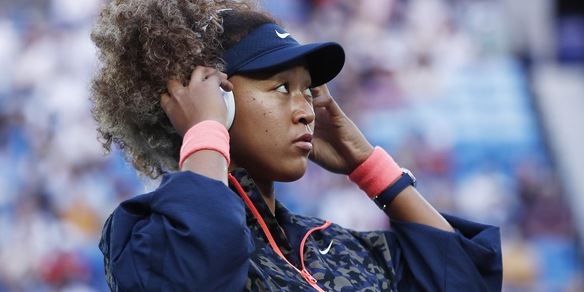 La Osaka si concentra ascoltando la musica prima di sfidare Brady