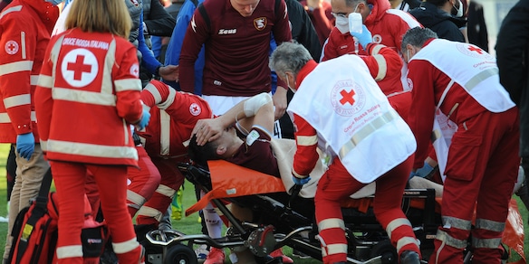 Salernitana, Dziczek ricoverato in osservazione dopo il malore in campo