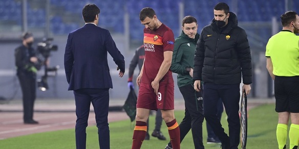 Dzeko, si teme una lesione: le condizioni dell'attaccante della Roma