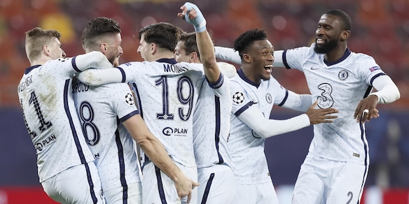 Il Chelsea e il microonde per riscaldare le... scarpe