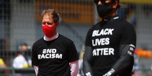 F1, Vettel: "Fiduciosi per un trattamento equo con Mercedes"