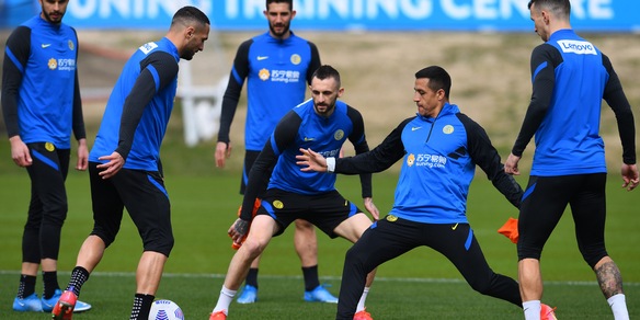 Inter, nazionali in partenza: tamponi negativi per i giocatori