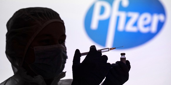 Il creatore di Pfizer: "Covid? Future pandemie più devastanti"