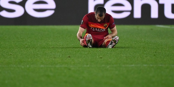 Roma, tegola Mkhitaryan: lesione al polpaccio. Ecco quando rientra