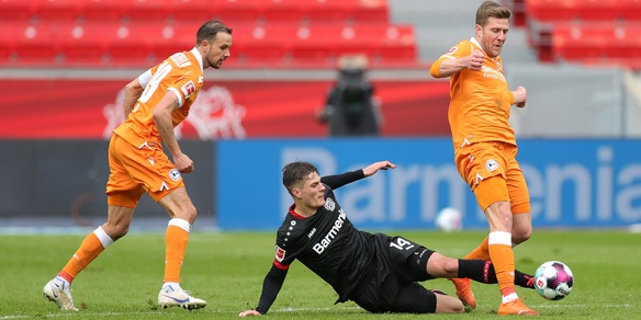 Bundesliga: al Leverkusen non basta Schick, pari Lipsia