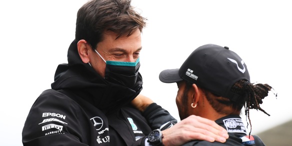 F1, Wolff: "Nei test si cerca sempre il pelo nell'uovo"