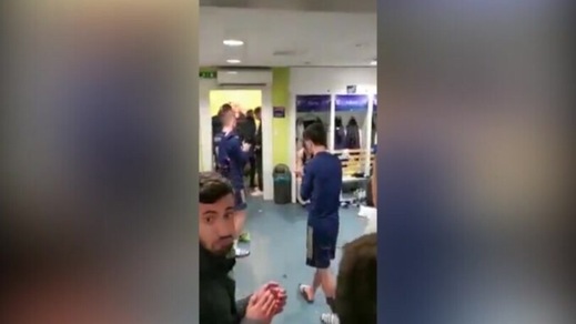 Mourinho, che signore: il bel gesto a fine partita con gli avversari