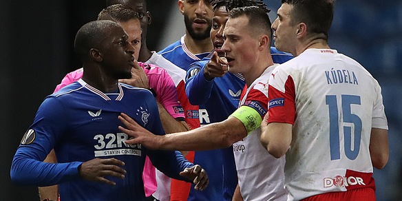 Europa League, Gerrard: "Insulti razzisti nei confronti di Kamara"