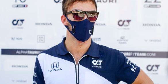 F1, Gasly: "La Ferrari si sta nascondendo"