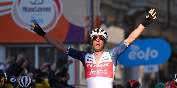 Stuyven vince la 112ª edizione della Milano-Sanremo. 8° Colbrelli