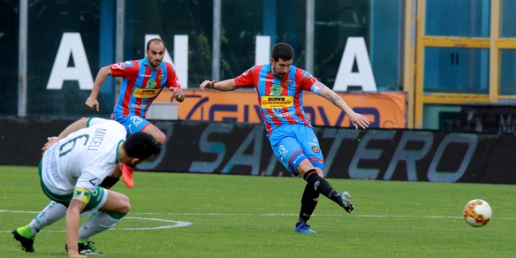 Serie C, Catania-Avellino 3-1. Bari ko a Catanzaro