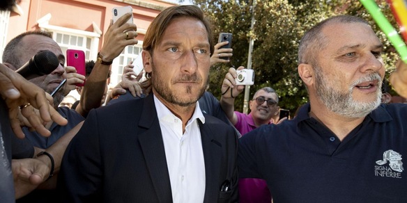 Totti è ufficialmente un agente sportivo domiciliato: può operare sul mercato