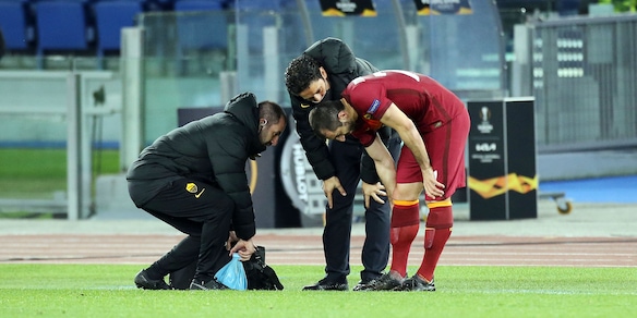 Roma, Mkhitaryan a Villa Stuart per i controlli al polpaccio