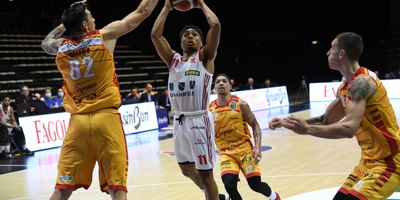 Reggio Emilia si sblocca e torna al successo: Pesaro in crisi!