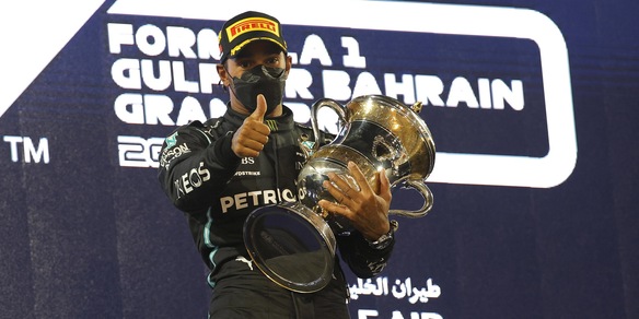 F1, Hamilton: "Non credevo di poter tenere Verstappen dietro"