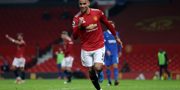 Lo United vince in rimonta. Mourinho fermato dal Newcastle