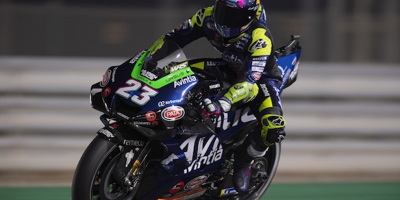MotoGp Doha, i capelli ostacolano Bastianini: "Credo che li taglierò"