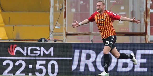 Benevento, jolly Glik: da muro a bomber