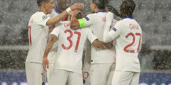 Psg, trionfo nella neve di Monaco: doppio Mbappé nel 3-2 al Bayern