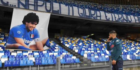 Maradona, gli auguri di Insigne: "Per sempre irraggiungibile"