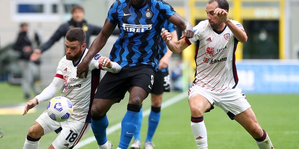 Cagliari, nuovo ritiro. Nandez e Godin possono partire