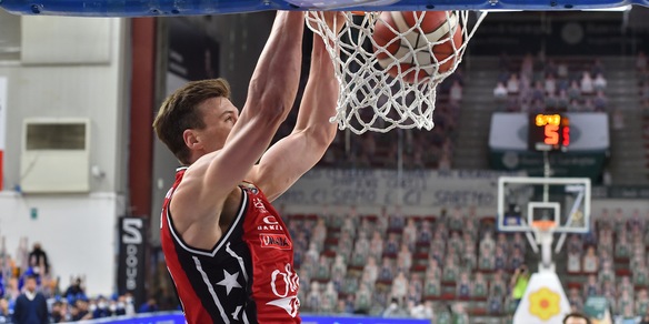 Serie A: Milano e Brindisi non mancano il colpo, Fortitudo ko