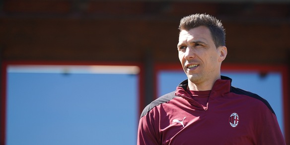 Milan, Mandzukic rinuncia allo stipendio di marzo