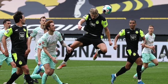 Borussia Dortmund-Werder Brema 4-1: doppietta per Haaland
